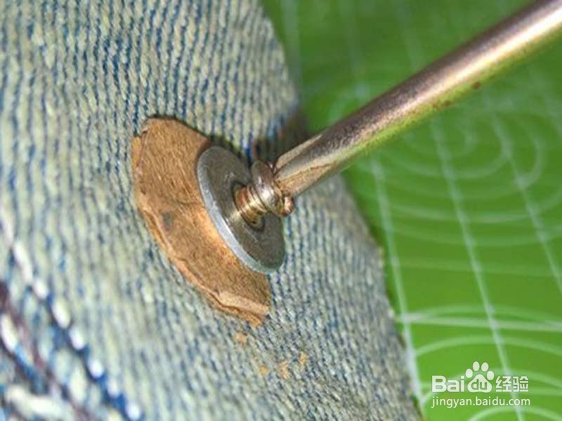 怎样用家里的旧衣服制作抛光轮