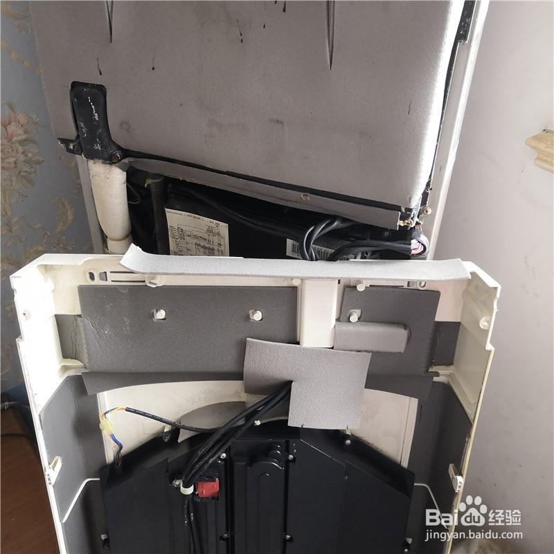 如何维修空调进风口面板不能自动关闭打开的办法