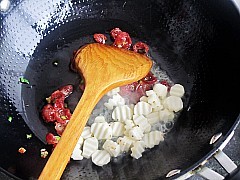 荷兰豆山药炒腊肠