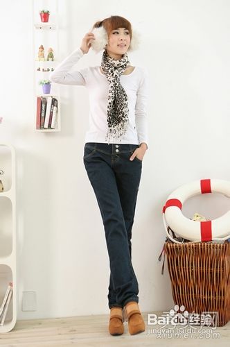 穿什么样牛仔裤最好看,既能塑造美腿又时尚百搭