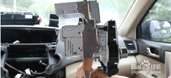 汉兰达10寸导航中控升级安装教程