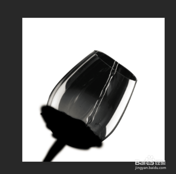怎么用PS抠出水流入杯子的图片