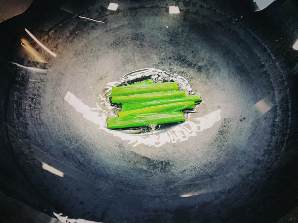 搭配多种蔬菜蘑菇