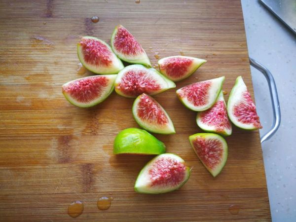 无花果贻贝沙拉