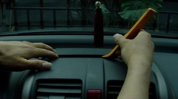 12年标致408仪表怎么拆装