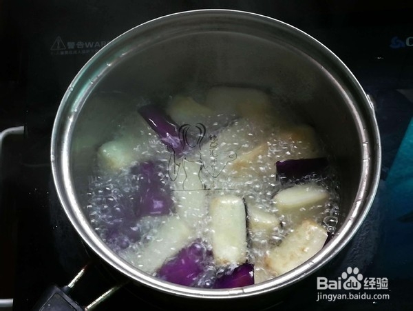 鱼香茄子煲的做法