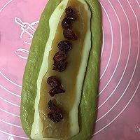 如何制作美味的抹茶蔓越莓麻薯软欧