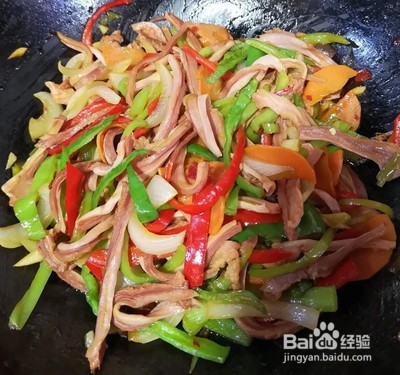 炒猪肚拿什么配菜炒好吃