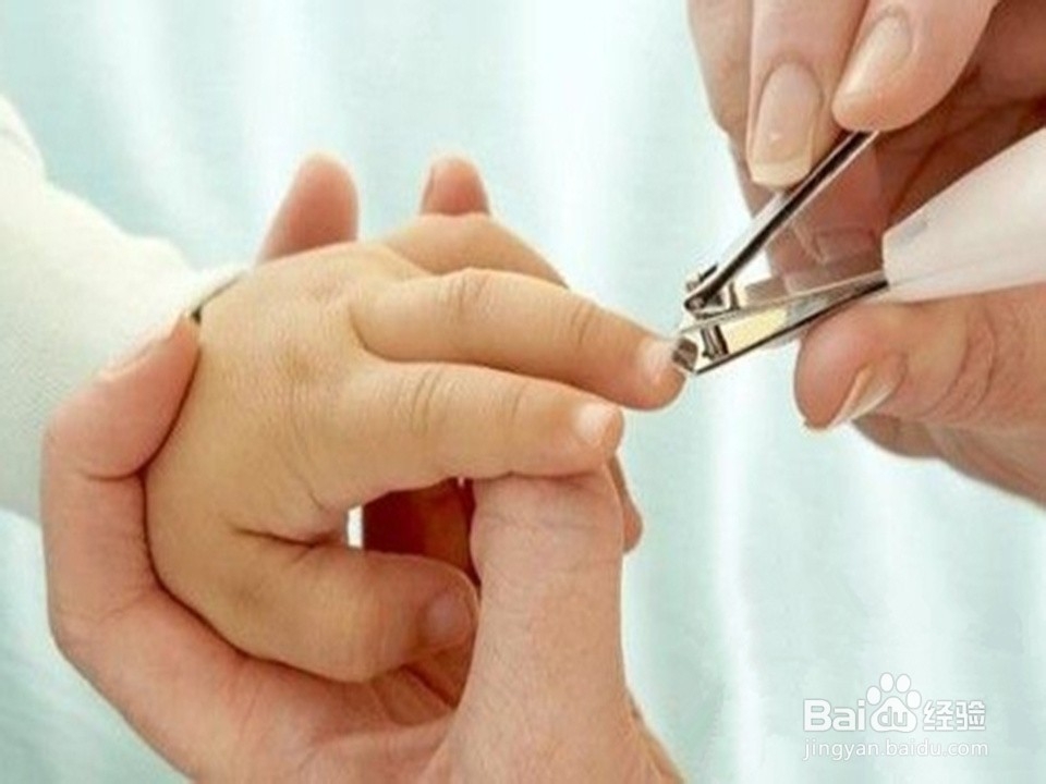 【爱宝贝】：[10]怎样给宝宝剪指甲