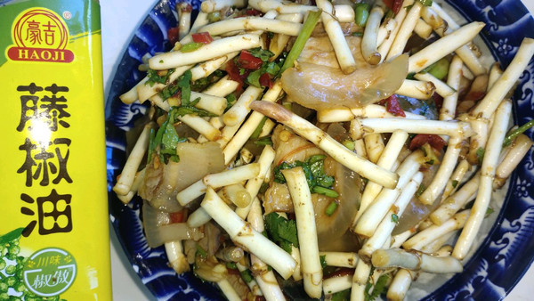 鱼腥草拌三线肉