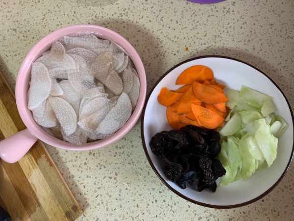 四色脆炒山药片