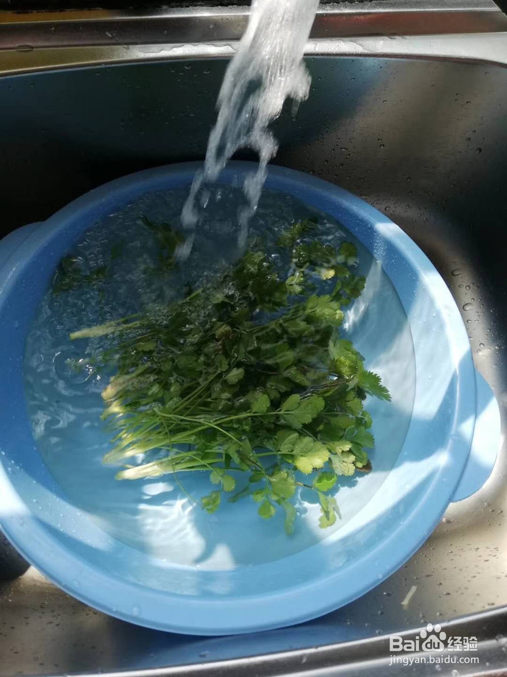 小香菜胡萝卜丸子
