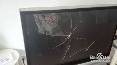 液晶电视被小孩刮花了怎么办