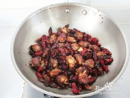辣子鸡中翅怎么做
