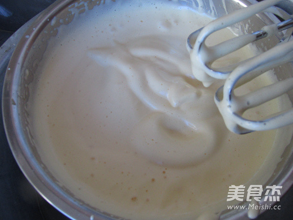 鲜花红曲鸡蛋饼干