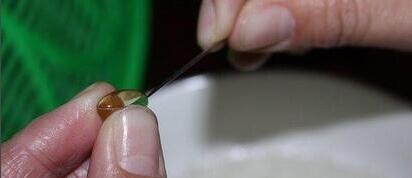 嘴唇总裂要怎么办？