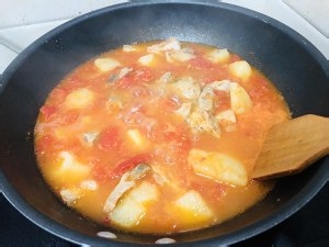 如何电饭煲做番茄土豆排骨汤