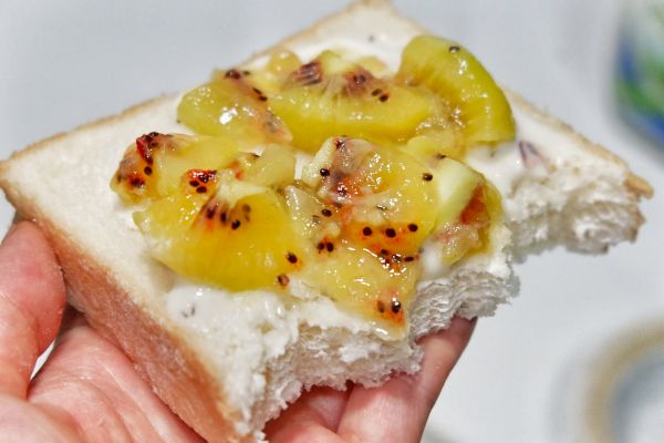 猕猴桃乳酪三明治