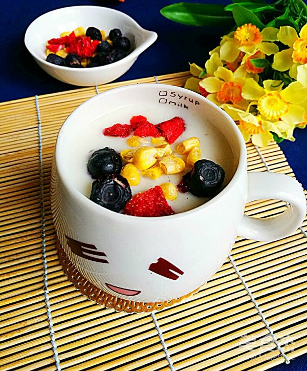 牛奶麦片冻果干粥