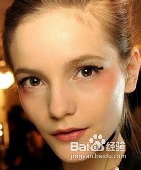 秋冬彩妆爱简洁简单更显优雅魅力