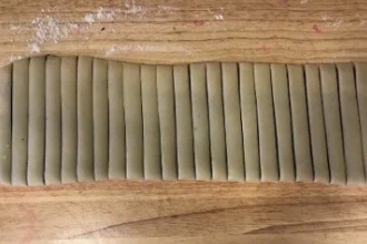 黑芝麻酥条的做法