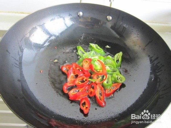 如何做榨菜香菇炒肉？