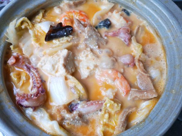 金汤海鲜手掰豆腐