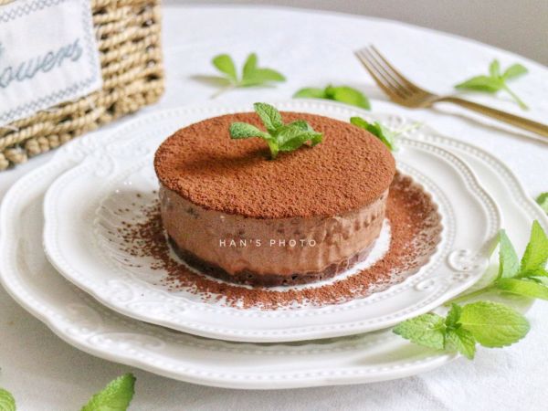 椰香巧克力脆珠慕斯