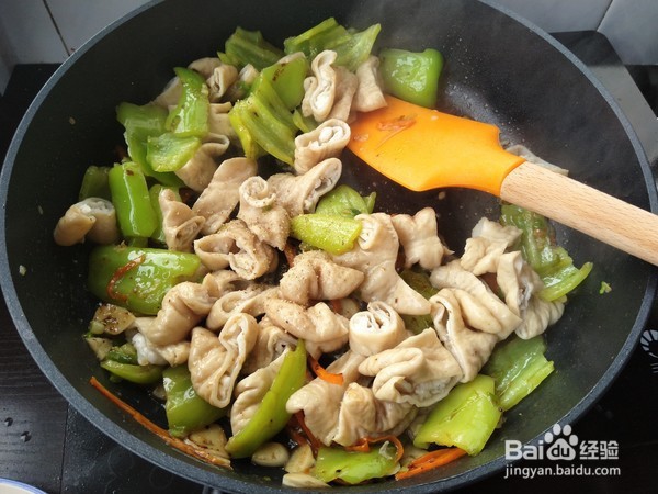 如何制作尖椒肥肠