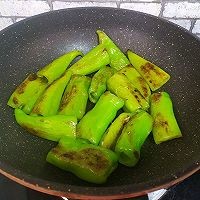 虎皮辣椒的做法