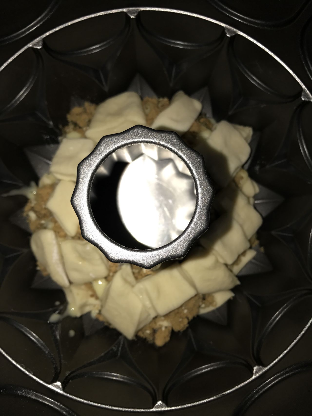 让我们一起去学习肉松沙拉手撕包的做法吧