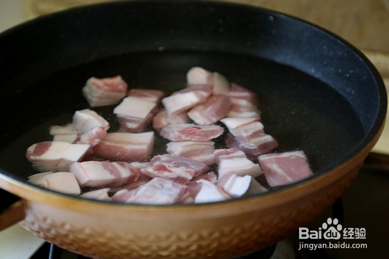奶奶教你做鹌鹑蛋红烧肉