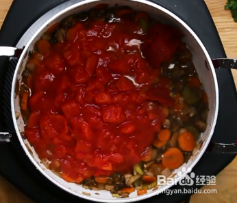 扁豆蘑菇茄酱拌意大利面