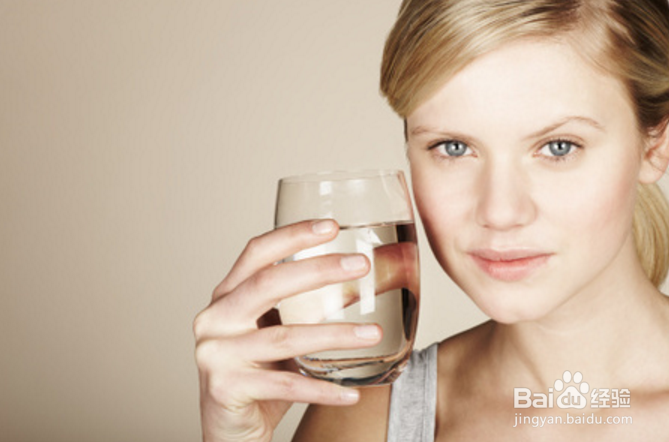 晒黑了怎么白回来