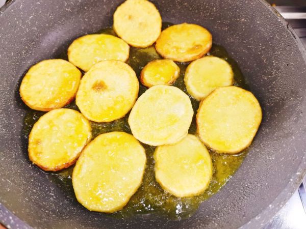 川味干锅土豆五花肉