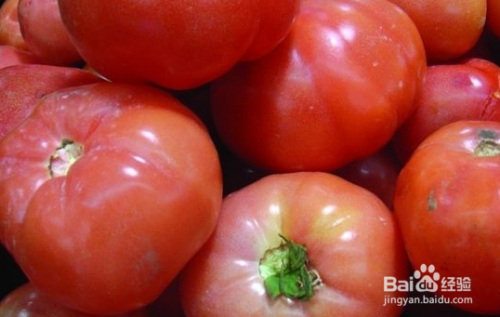 怎样挑选在真正自然成熟与药物催熟的西红柿