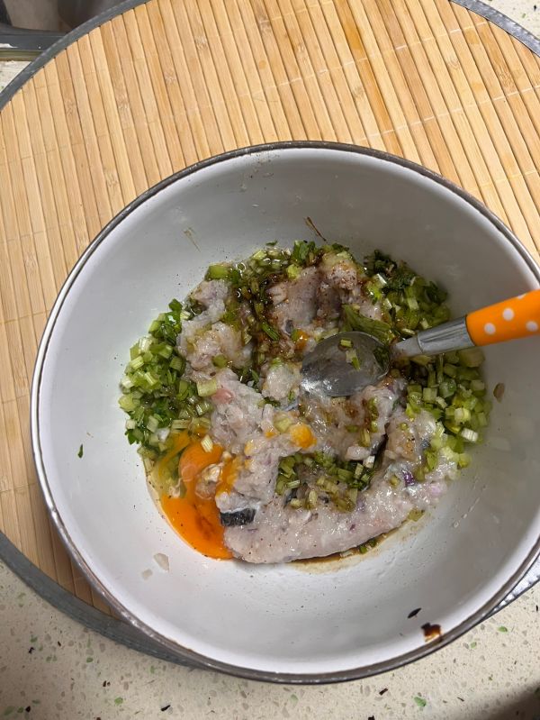 开口笑黑鱼蒸饺