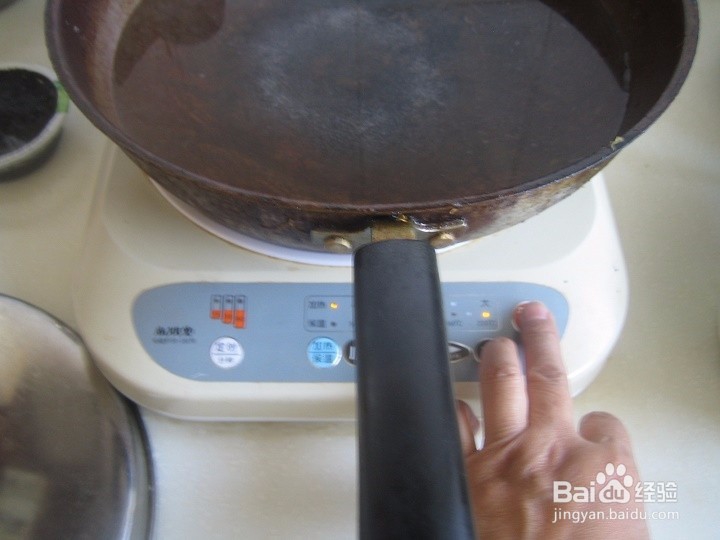 老年人怎样用电磁炉煮水饺--短视频2