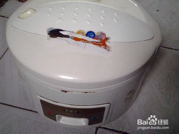 怎么用电饭煲蒸出软硬适中的香大米饭