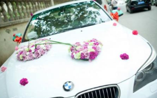 婚车贴的胶怎么去除