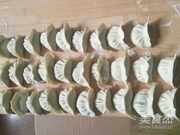 荠菜饺子的做法