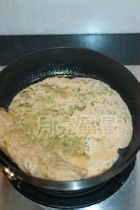 品味春天--香椿厚蛋烧