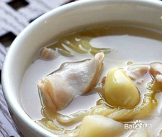 白果酸菜猪肚汤