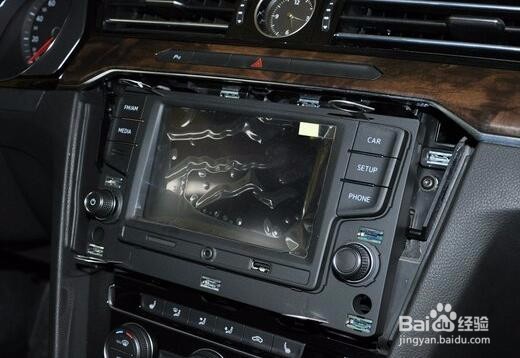 迈腾车后视摄像头如何安装