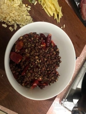 香喷喷的家常辣炒花螺的做法