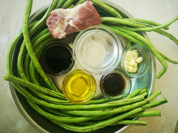 旺火焖烧豇豆角