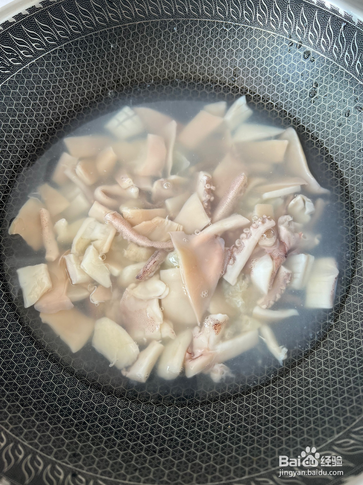 葱爆大鱿鱼美味又低卡的做法