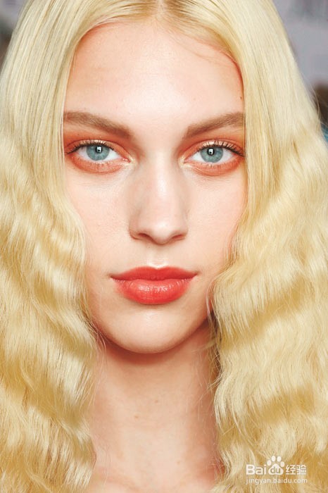 520打造浪漫约会发型，为形象加分