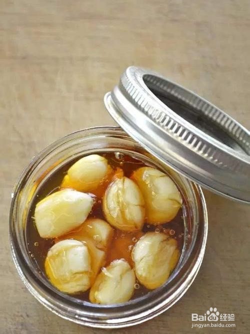 白酒泡大蒜的制作方法