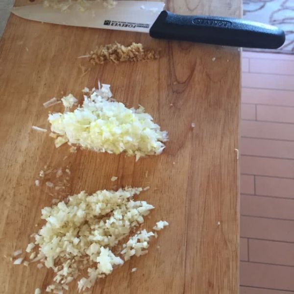 香菇鸡蛋木耳水饺